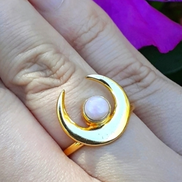 Pink opal crescent moon Adjuastable ring - Picture 1 of 4